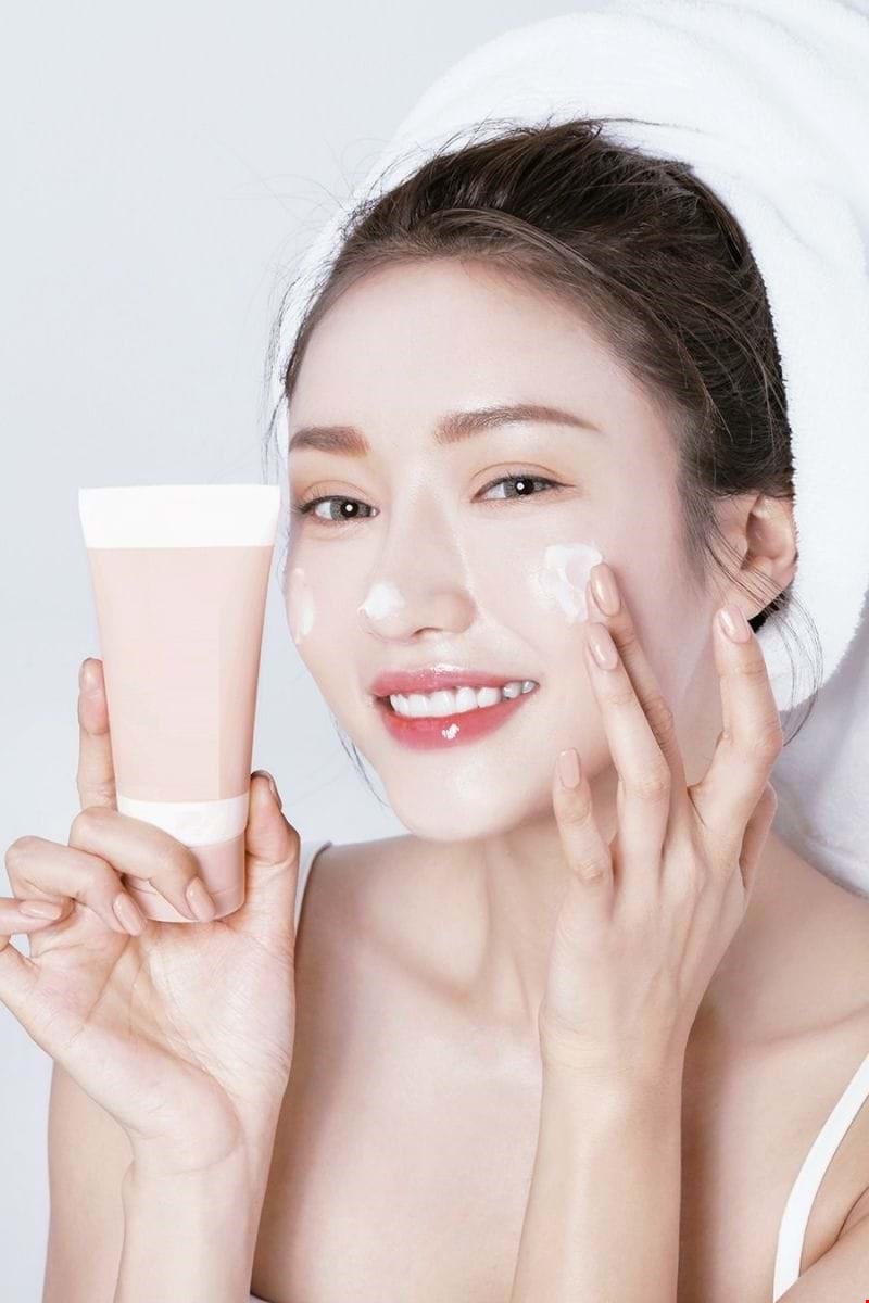 Nhớ khóa ẩm sau khi dưỡng ẩm nhé
