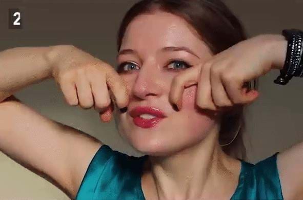 Trước khi đi ngủ, mát xa mặt theo 6 động tác này, sáng dậy da trắng hồng, mịn màng như em bé