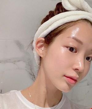 Ước da đẹp, trẻ mãi với thời gian nhưng không làm 4 điều sau mỗi sáng thì khó lắm đấy các quý cô!