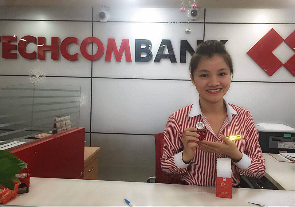 NƯỚC HOA CHARME HƯƠNG THƠM NHẸ DỊU NHƯNG THƠM CỰC DAI